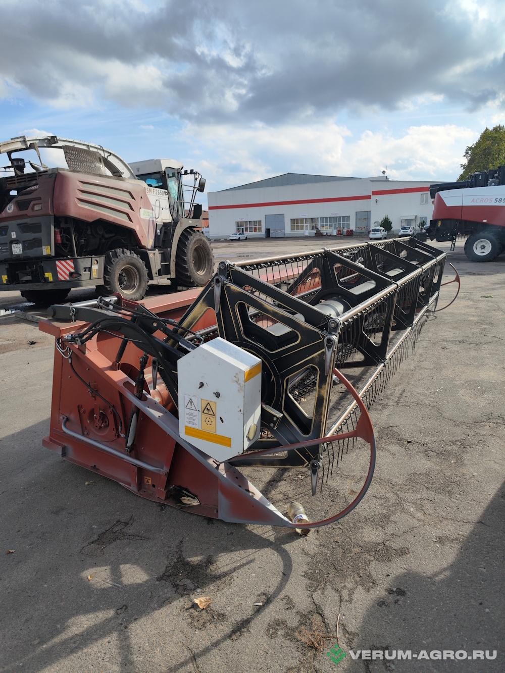 Зерноуборочные комбайны - РОСТСЕЛЬМАШ Acros 550 