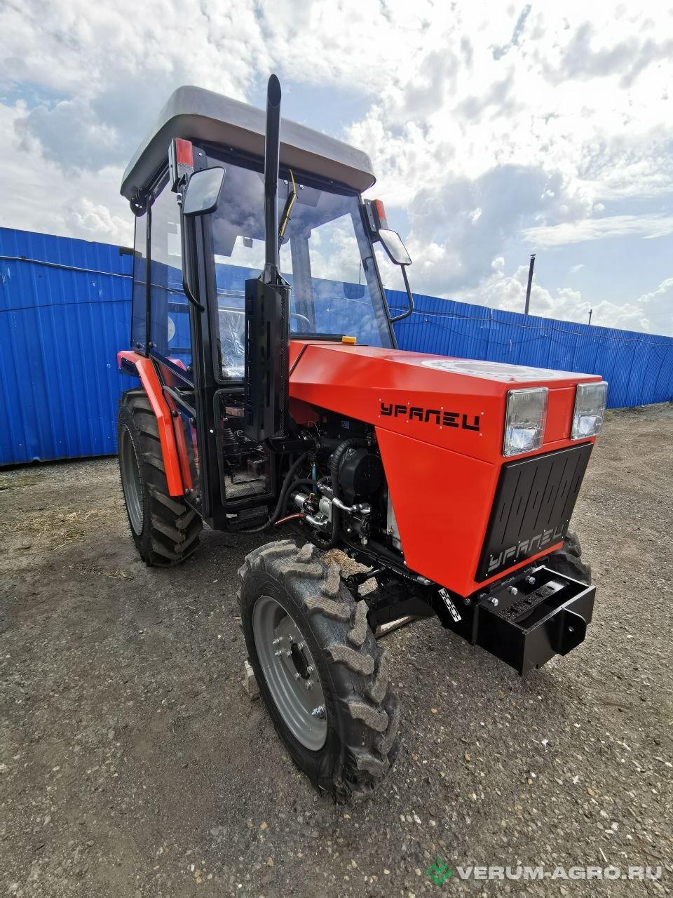 Колесные тракторы - УРАЛЕЦ Минитрактор Уралец-304 4x4 с кабиной 