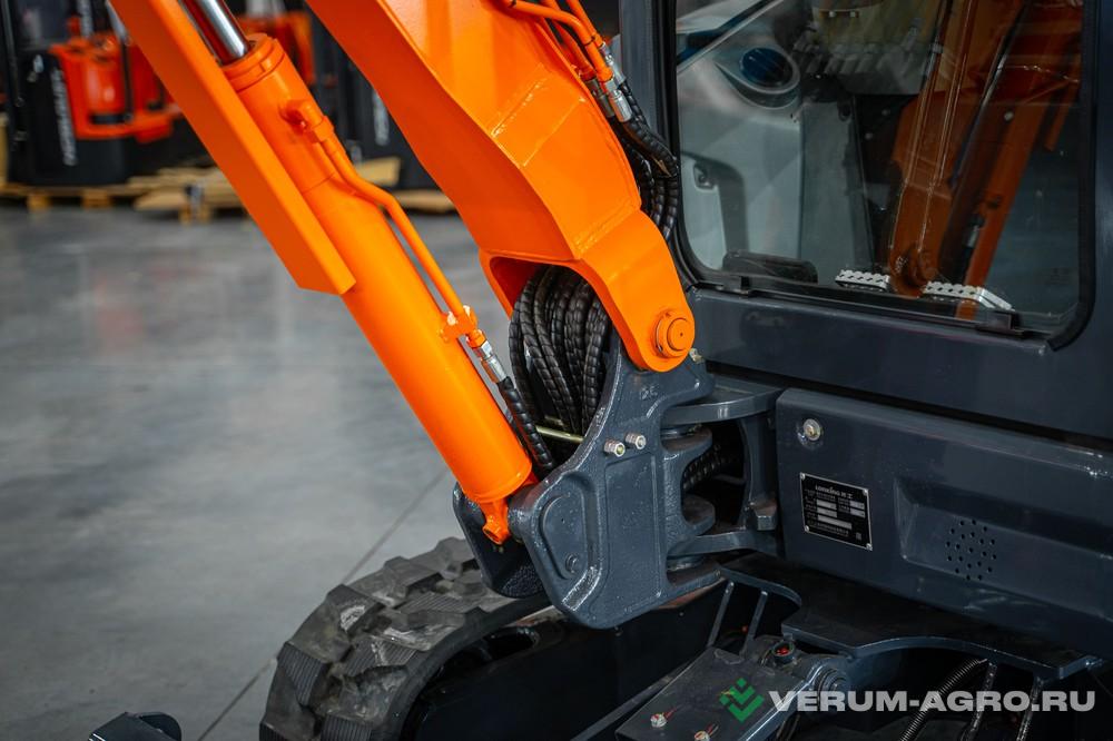 Экскаваторы - LONKING CDM6025 