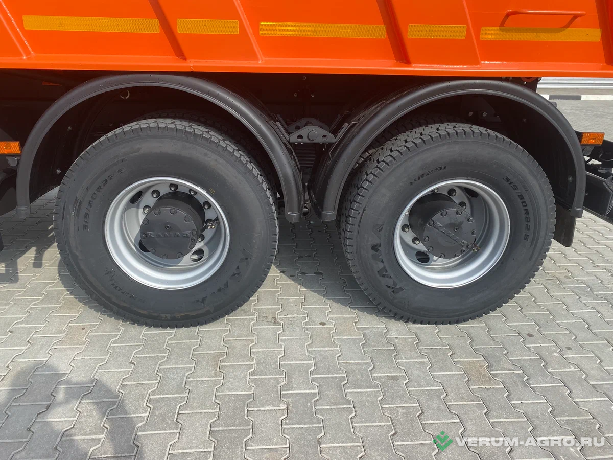 Грузовой автотранспорт - КАМАЗ 6520-26012-53 