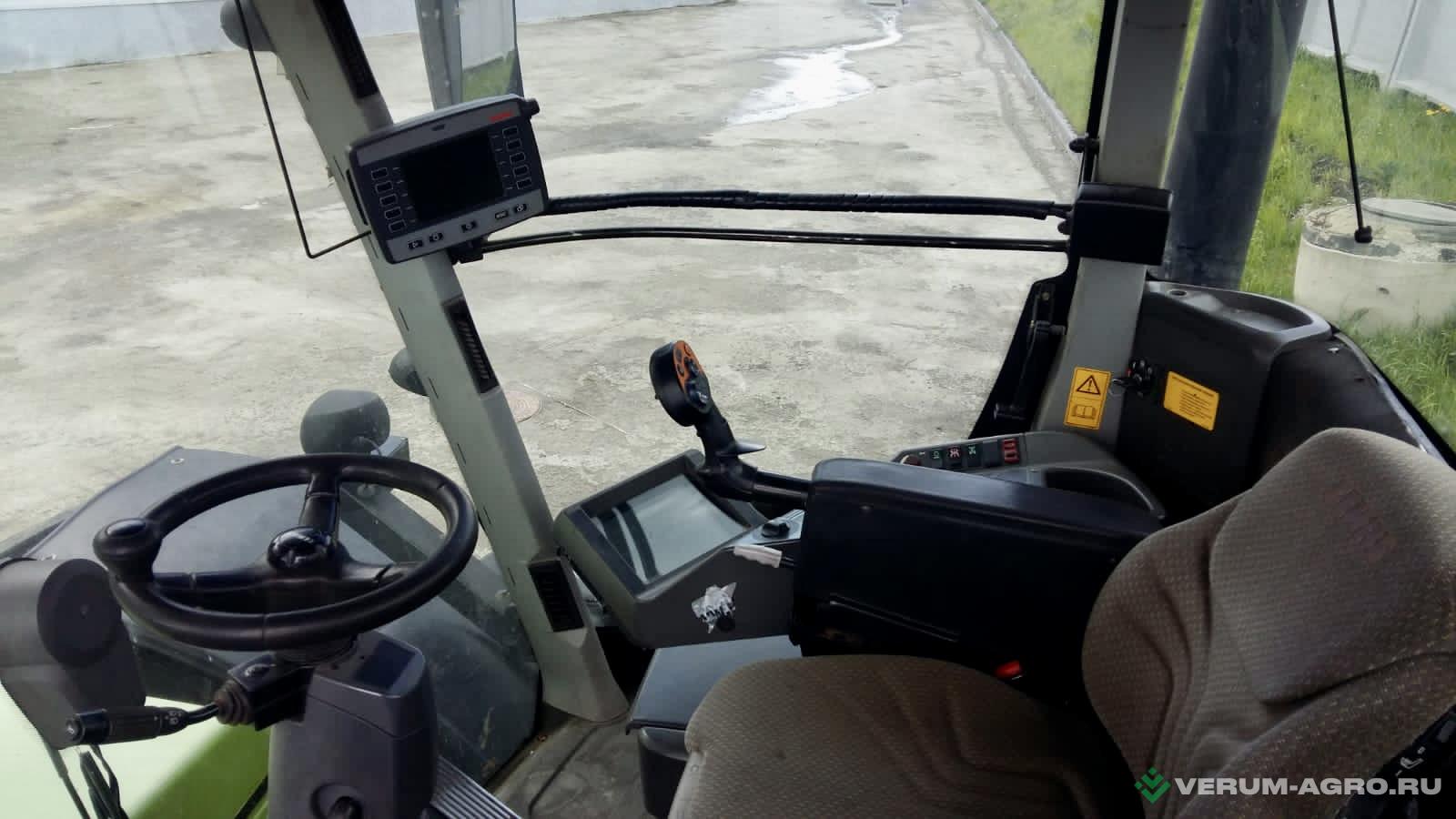 Колесные тракторы - CLAAS XERION TRAC 3300 