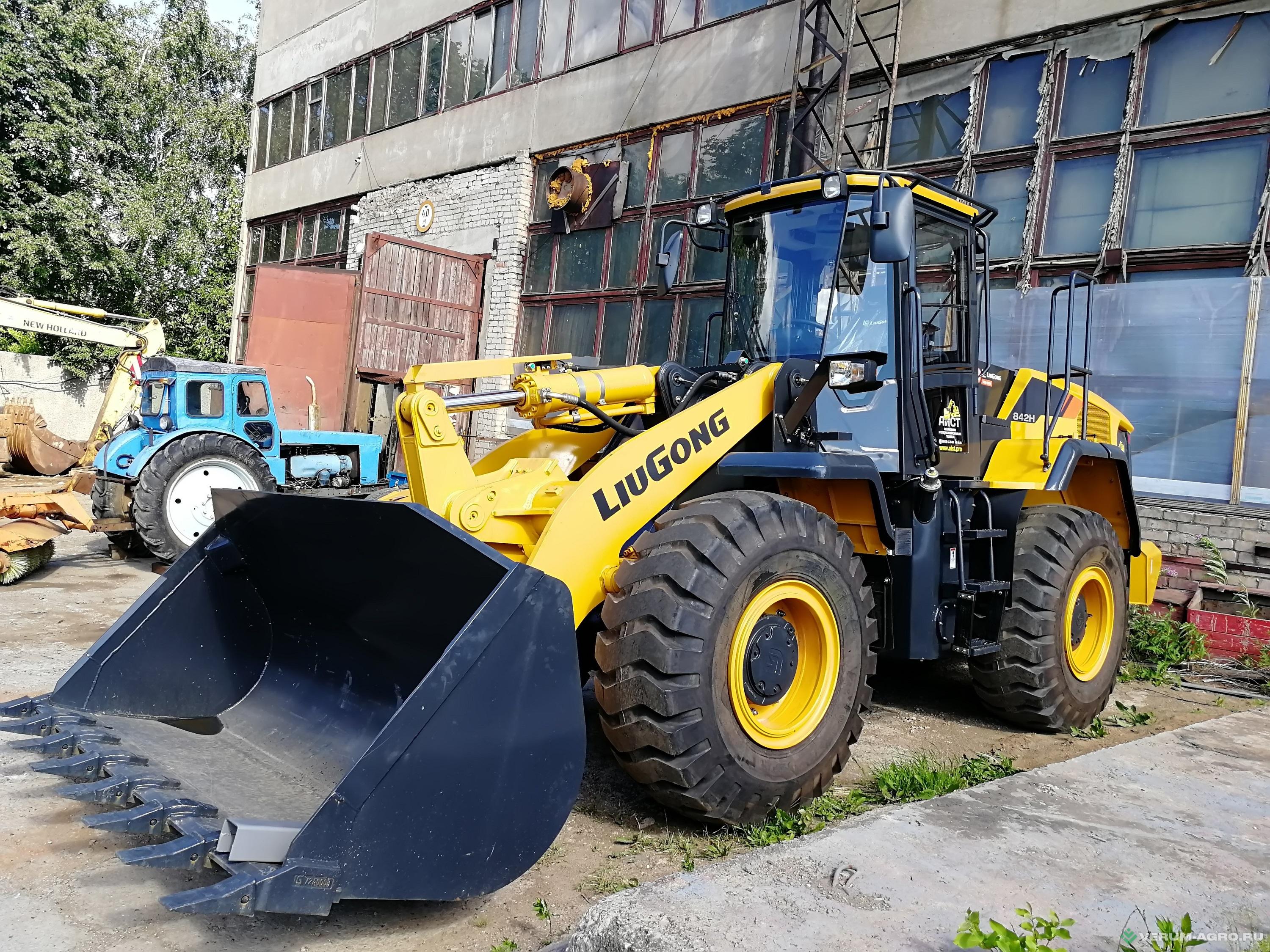 Фронтальные погрузчики - LIUGONG CLG 842 