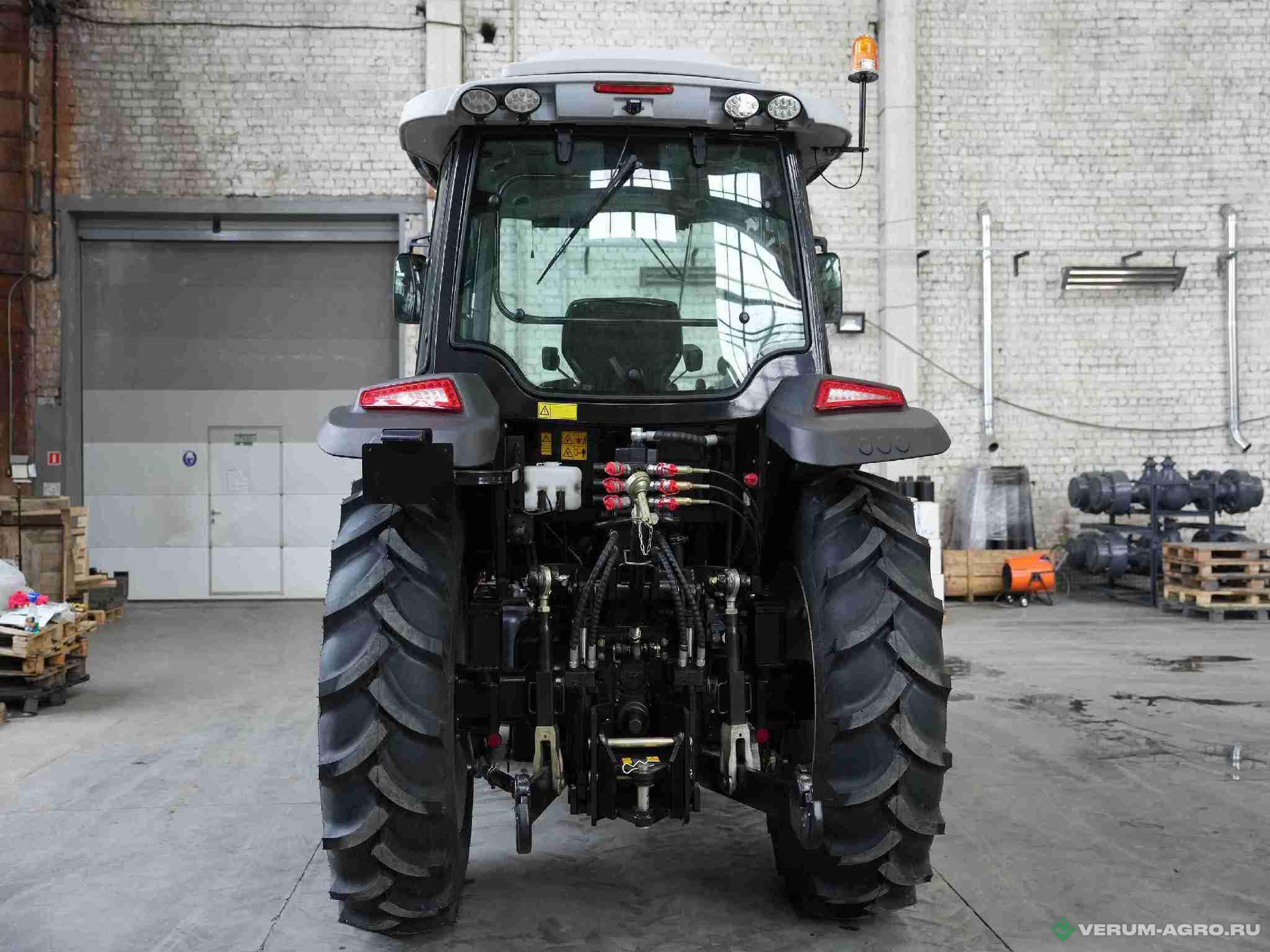 Колесные тракторы - UMG Трактор T1404 