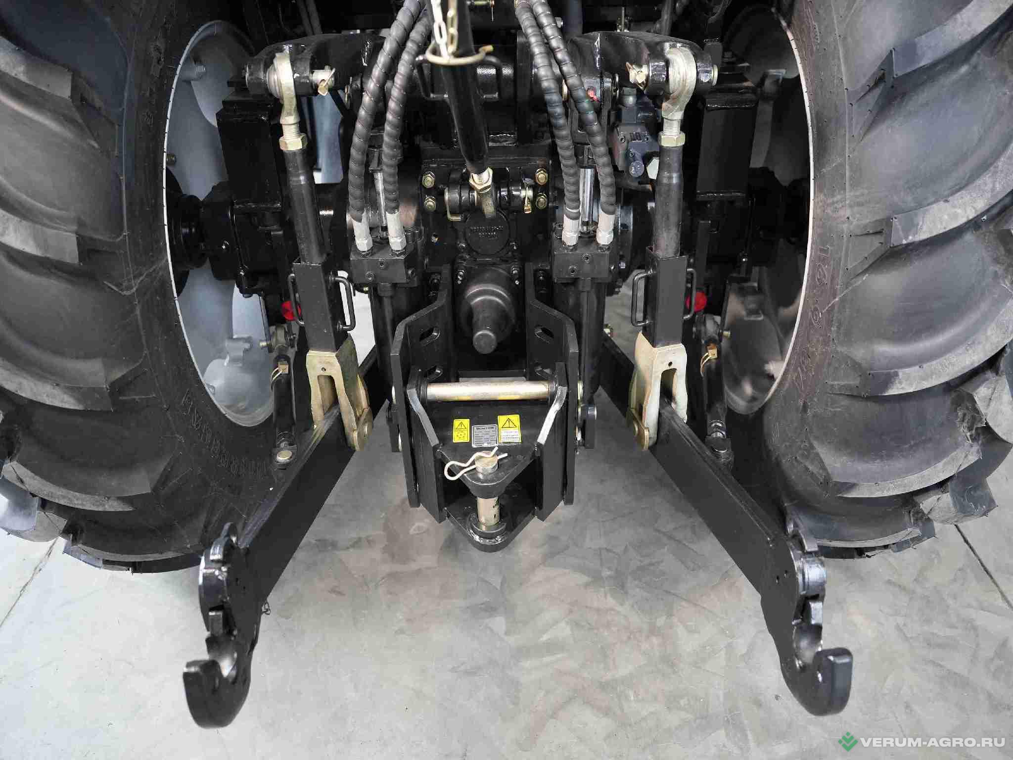 Колесные тракторы - UMG Трактор T1404 