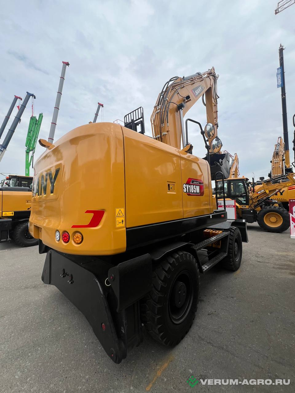 Экскаваторы - SANY SY185W Колесный экскаватор