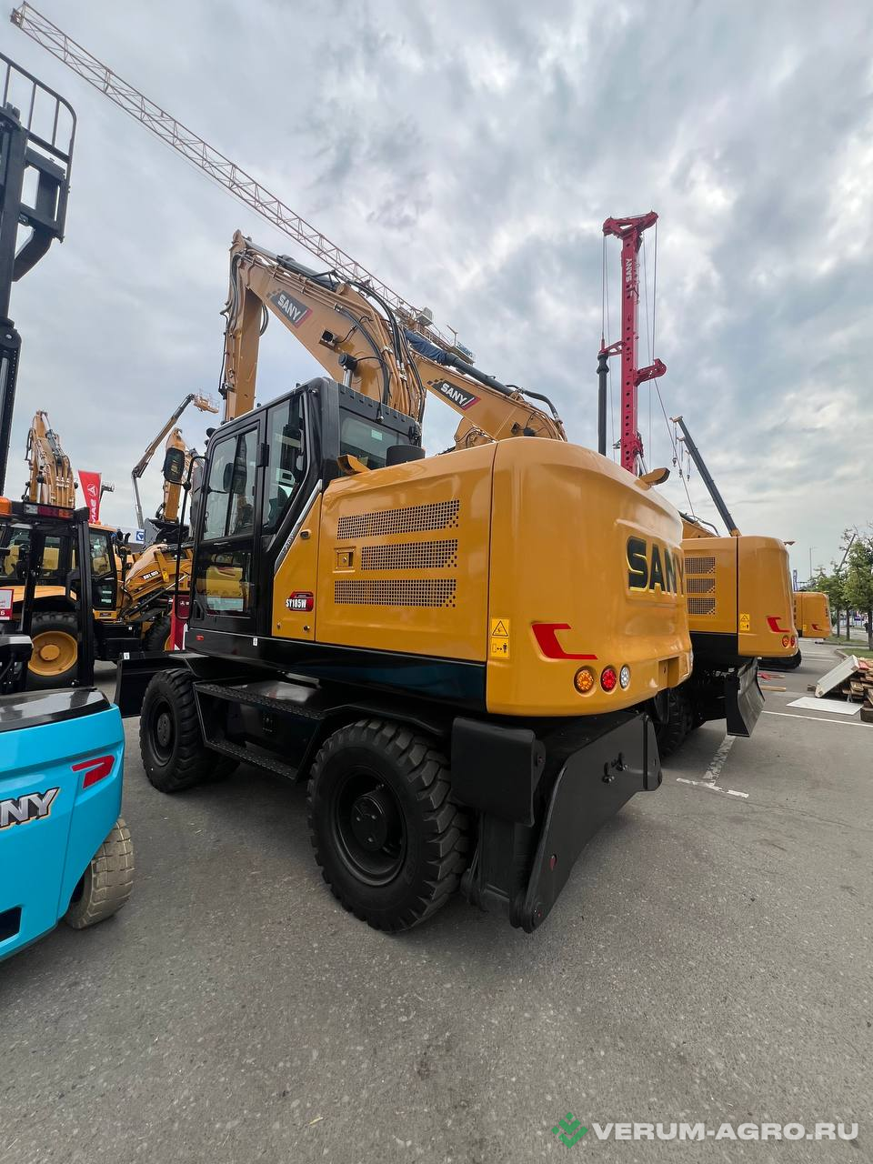 Экскаваторы - SANY SY185W Колесный экскаватор