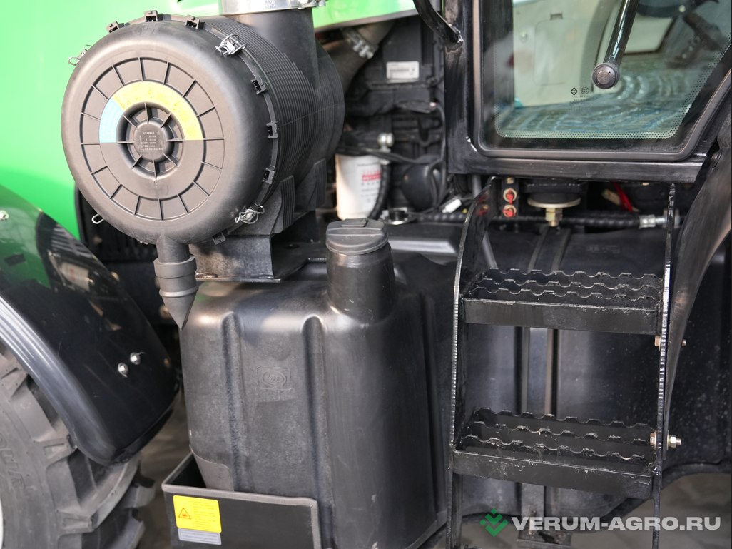 Колесные тракторы - БТЗ UMG T1404 
