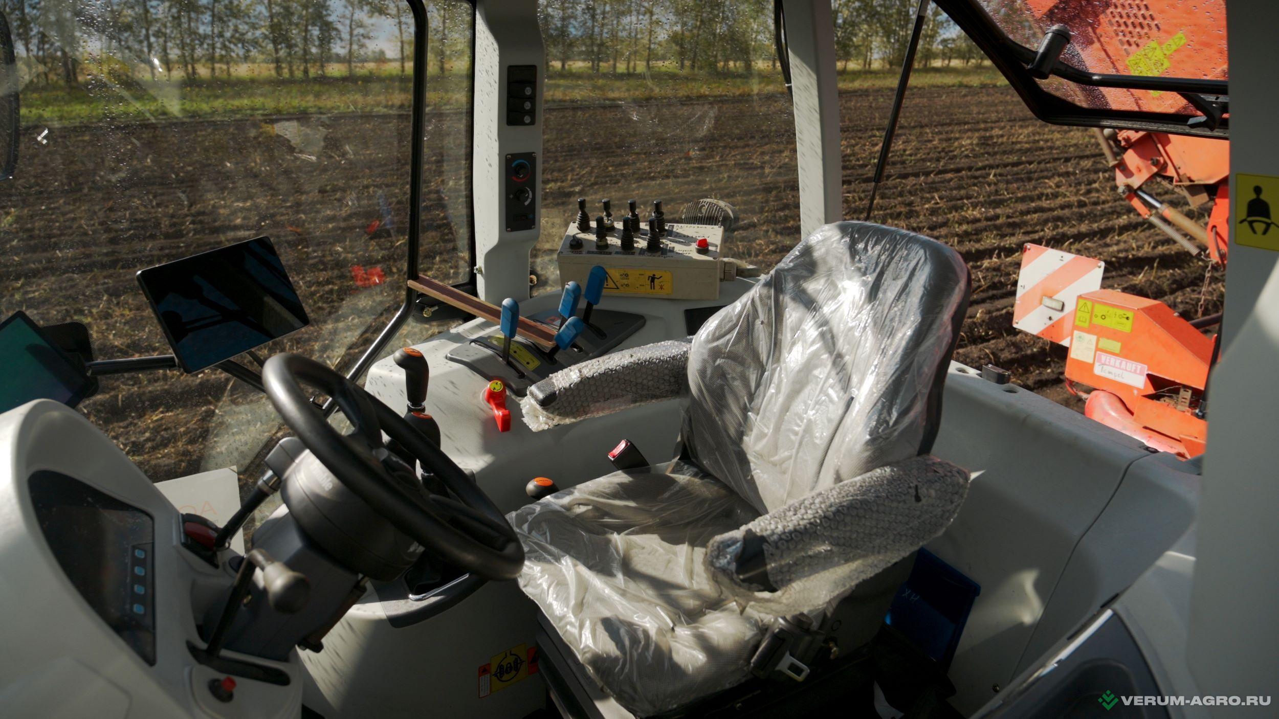Колесные тракторы - AGROAPOLLO CFF704X 