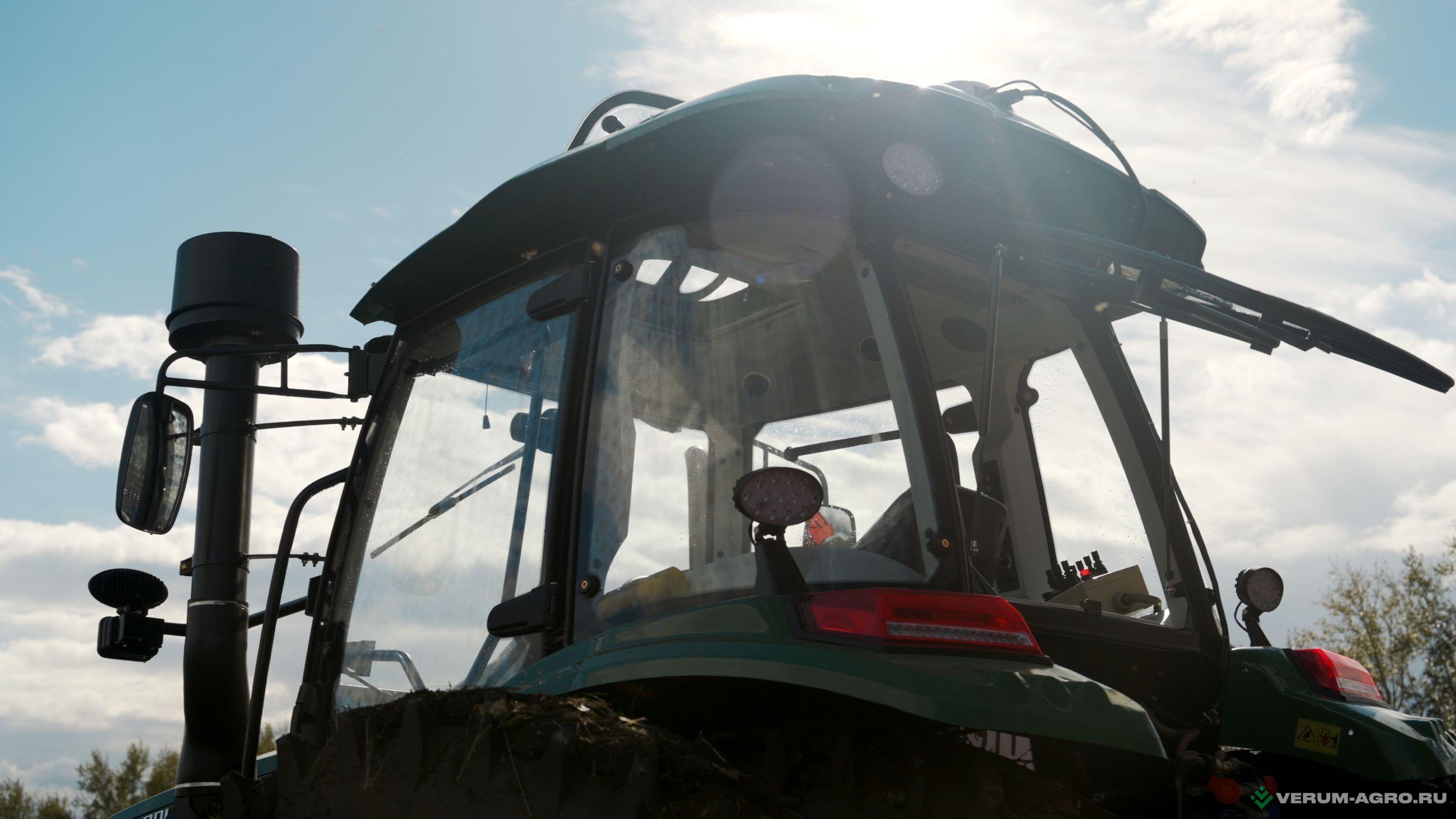 Колесные тракторы - AGROAPOLLO CFF704X 