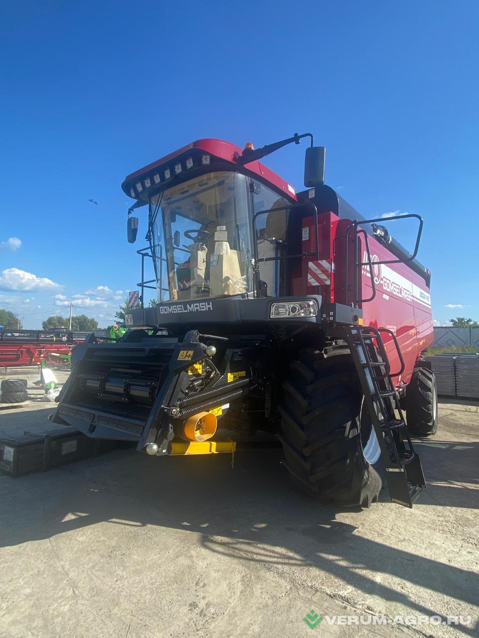 Зерноуборочные комбайны - ГОМСЕЛЬМАШ GS12A1 Pro
