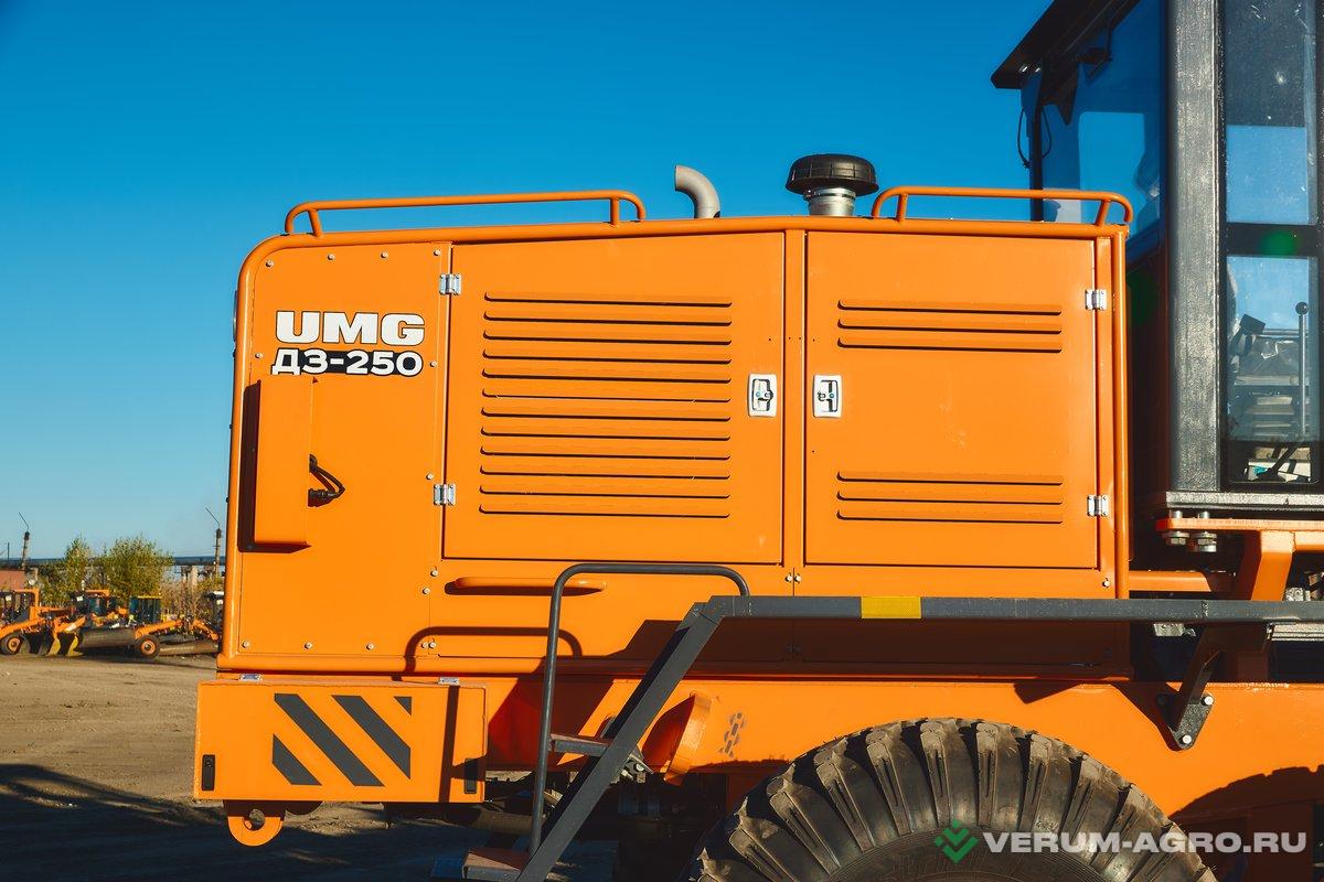 Грейдеры - UMG  ДЗ-250 