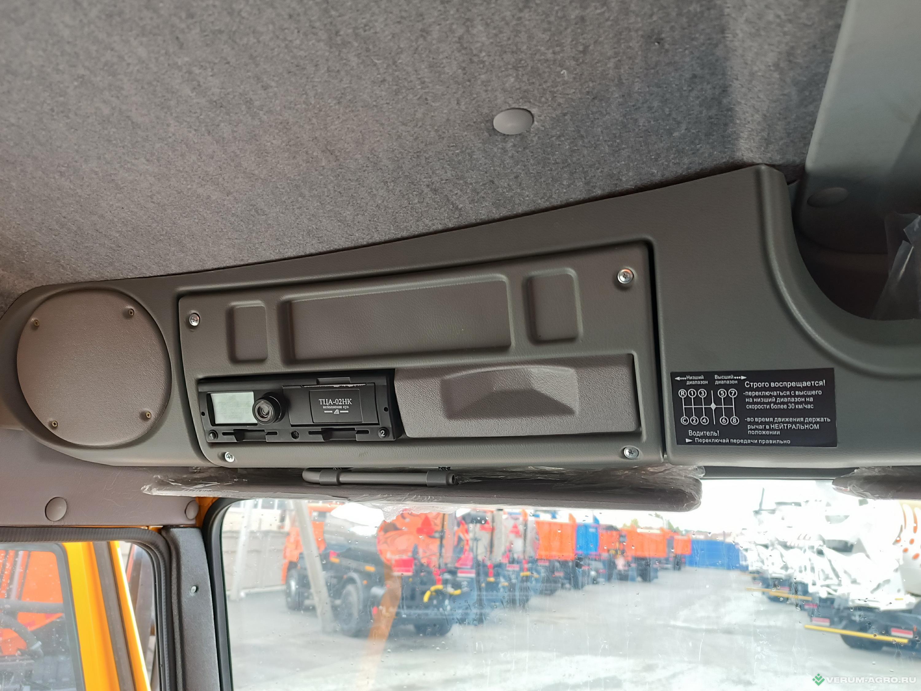 Специальные автомобили - КАМАЗ 4308, бортовой 4х2, с КМУ FG414 (вылет 10 м, г/п 4 тонны), пневмоподвеска