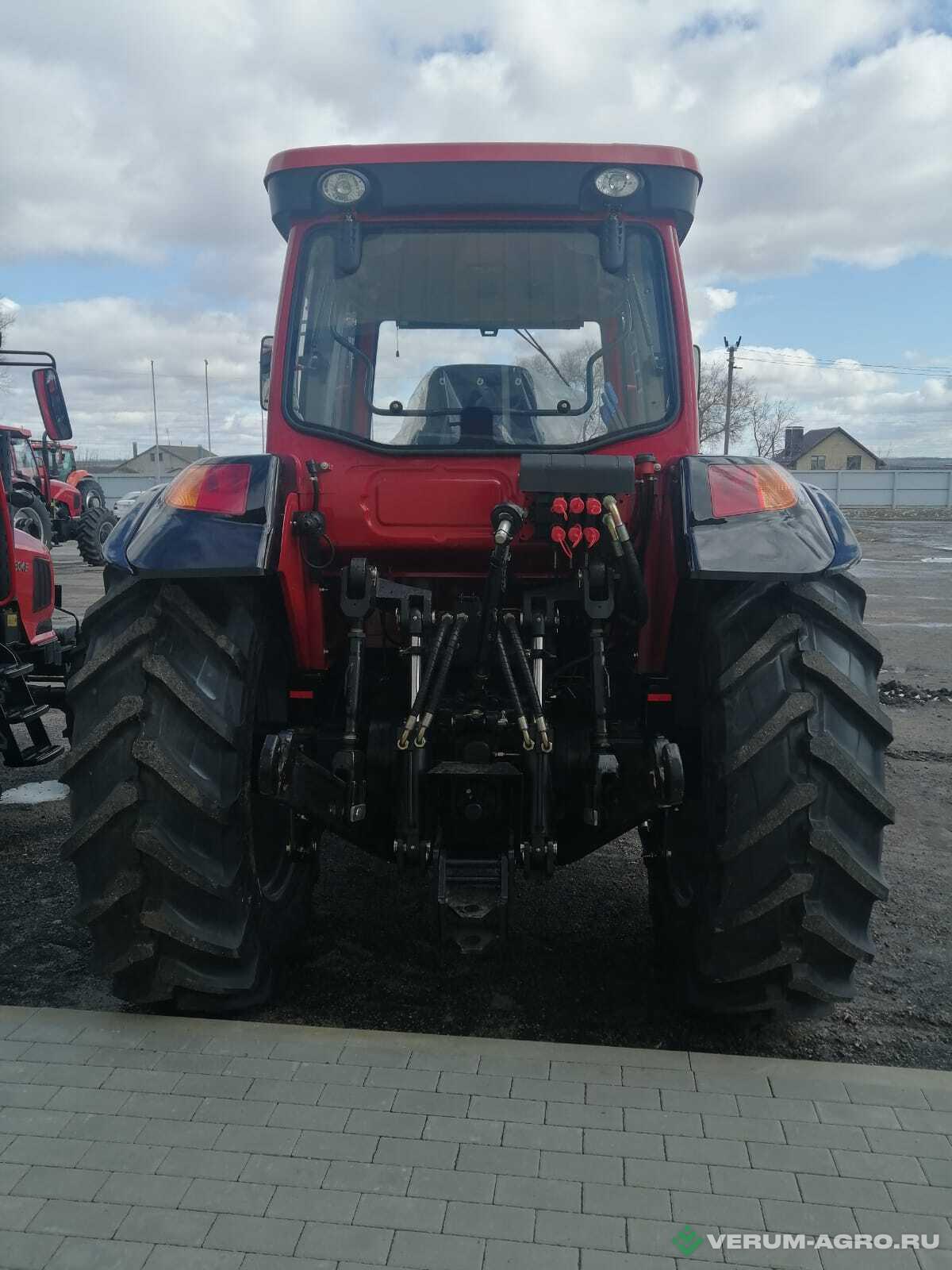 Колесные тракторы - DONGFENG DF 1404E