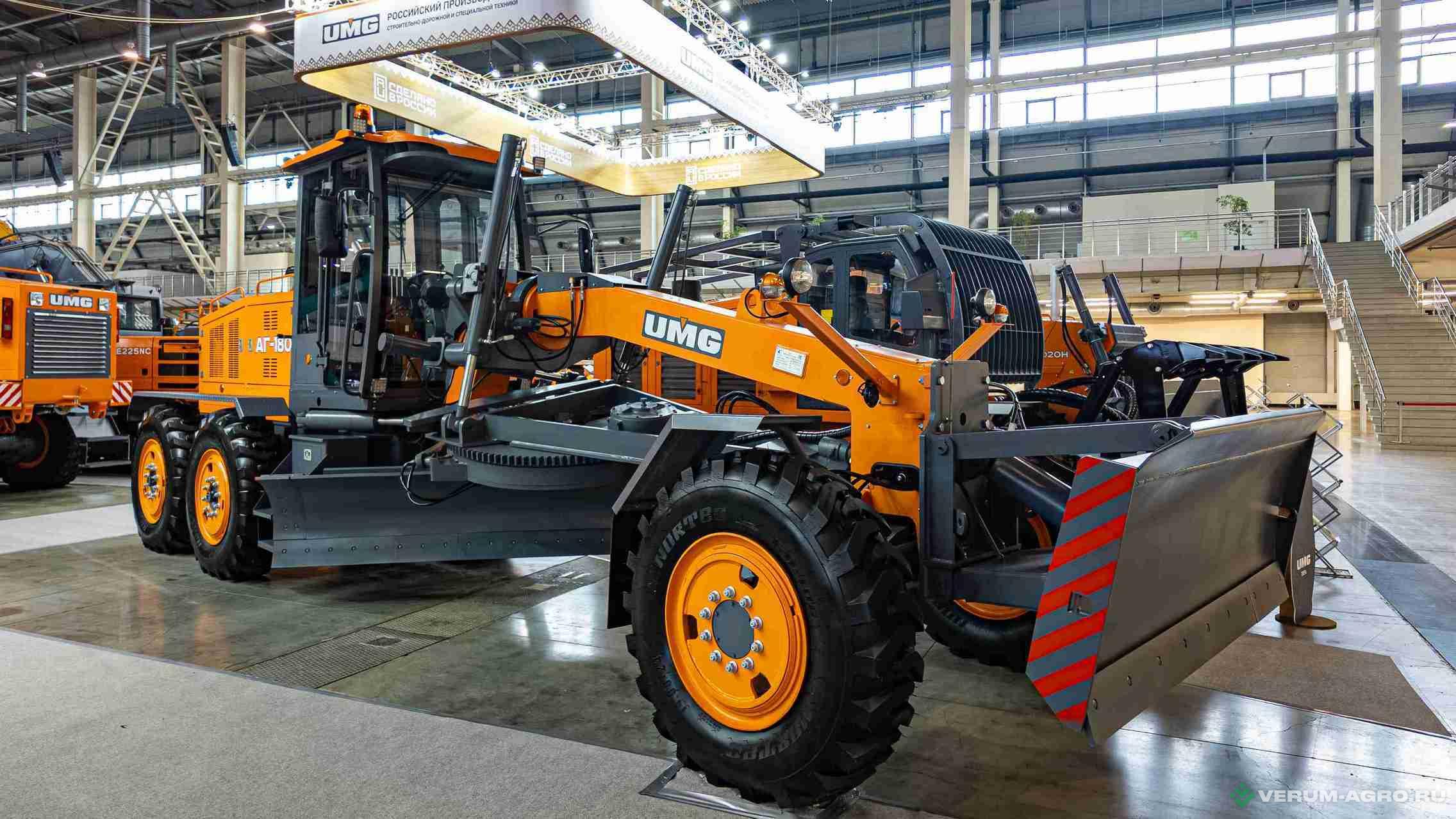 Грейдеры - UMG Автогрейдер АГ-180 