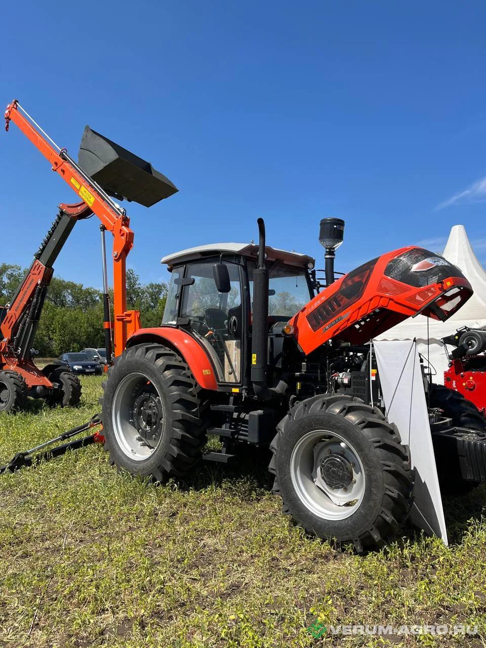 Колесные тракторы - FARMER FL1354 с погрузчиком, манипулятором, раб. органами 