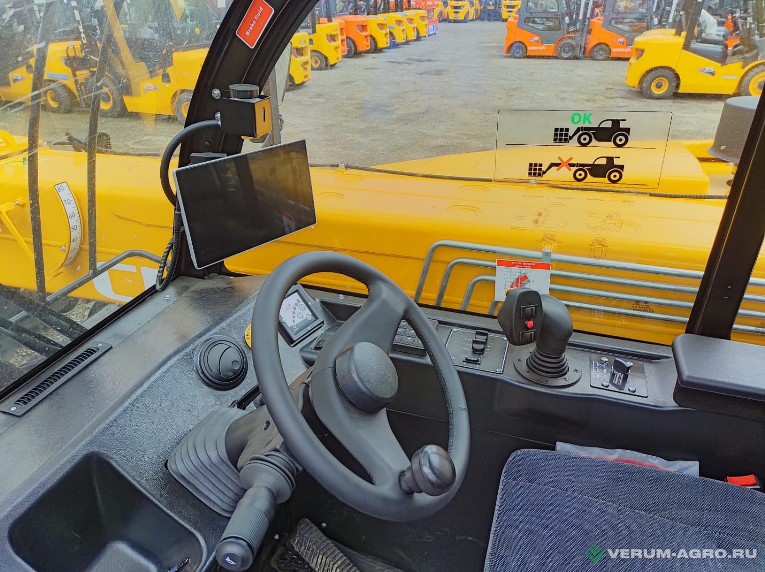 Телескопические погрузчики - CHL Телескопического погрузчик 35THCJ07-QLH 