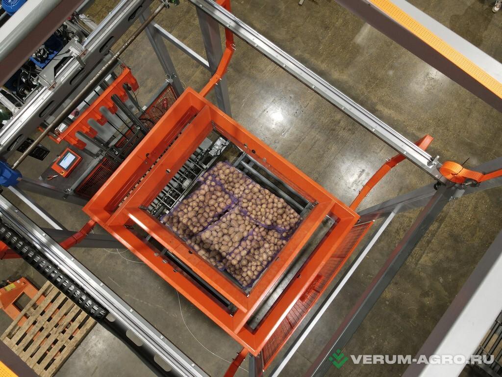 Упаковочное и фасовочное оборудование - КЛИНМАШ Укладчик мешков и сеток на паллеты паллетоукладчик/паллетайзер ПНЗ-14