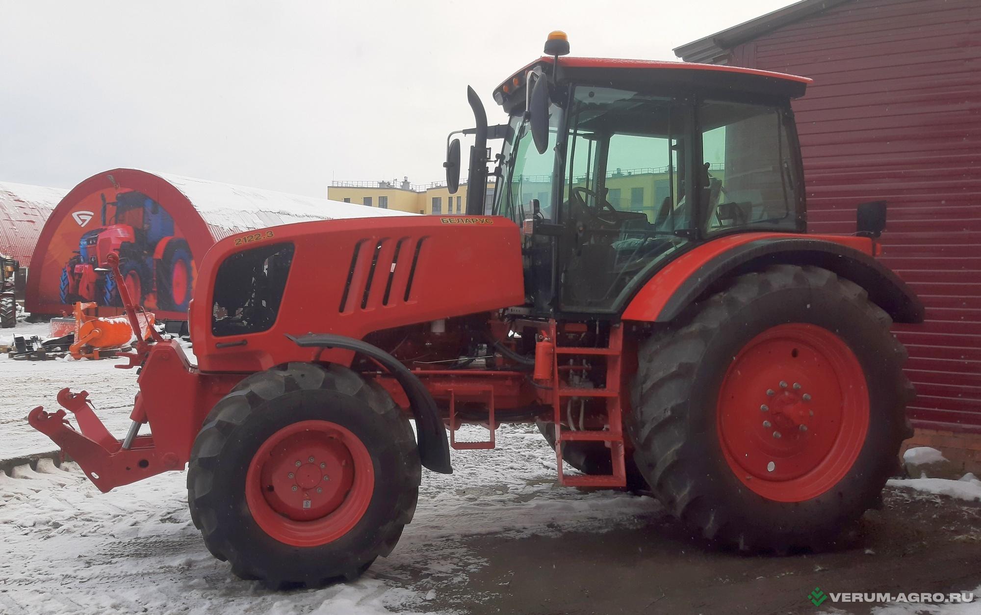 Колесные тракторы - BELARUS 2122.3 024