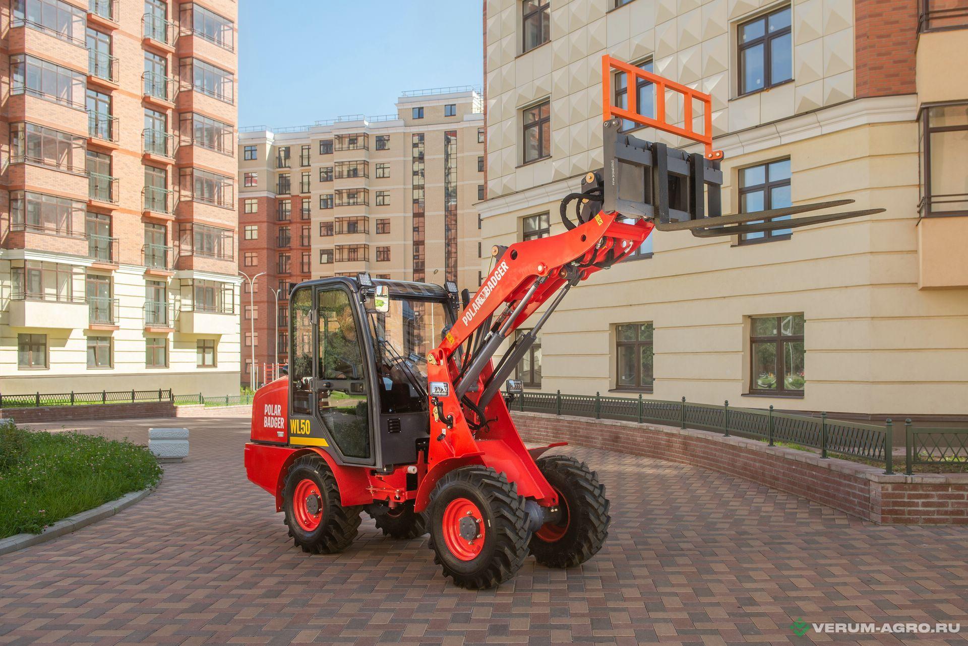 Фронтальные погрузчики - POLAR BADGER WL50 