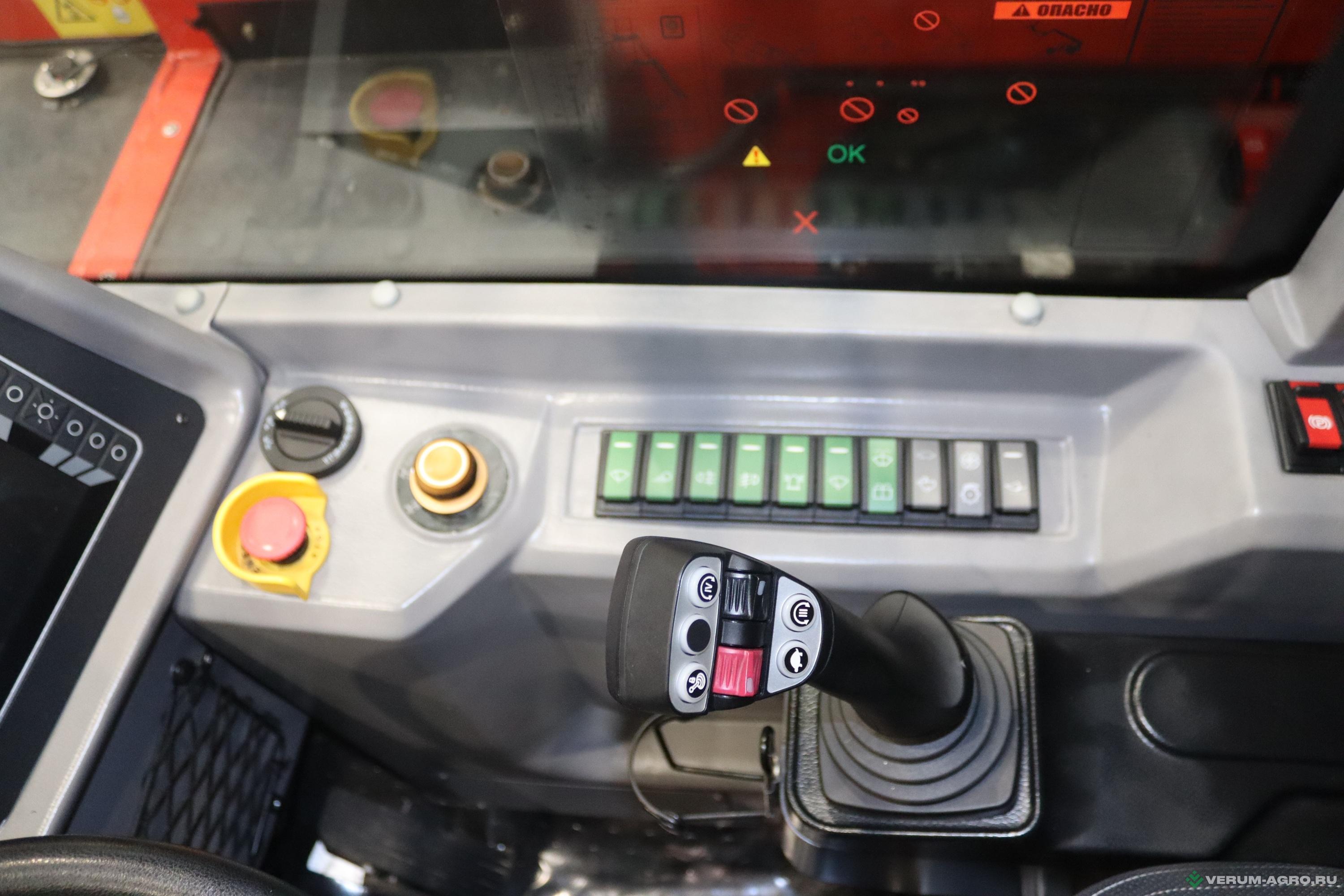 Телескопические погрузчики - OPTITECH TH 738H 