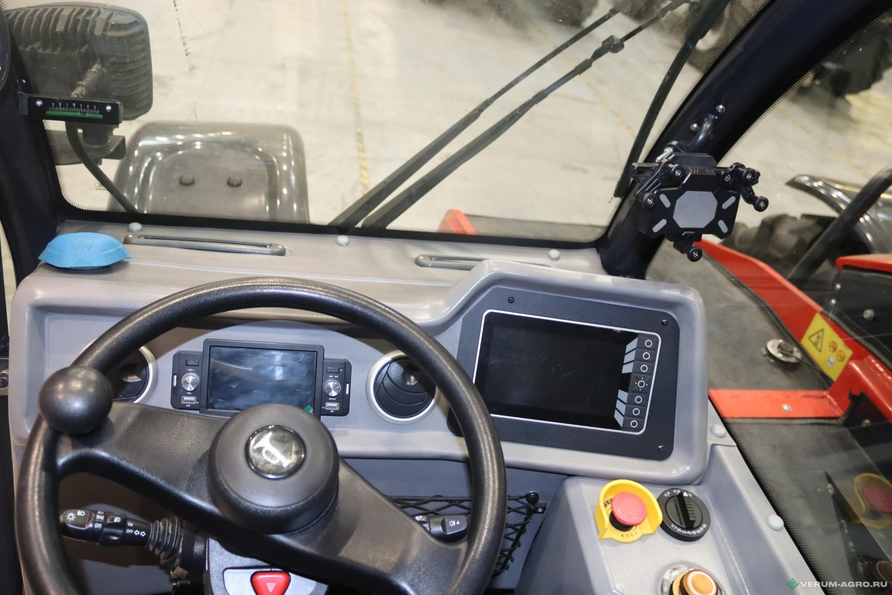 Телескопические погрузчики - OPTITECH TH 738H 