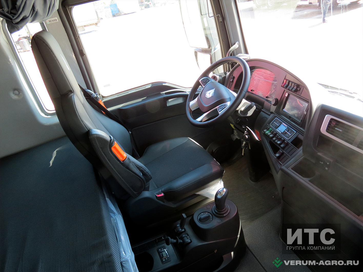 Грузовой автотранспорт - SITRAK C7H 480 AMT