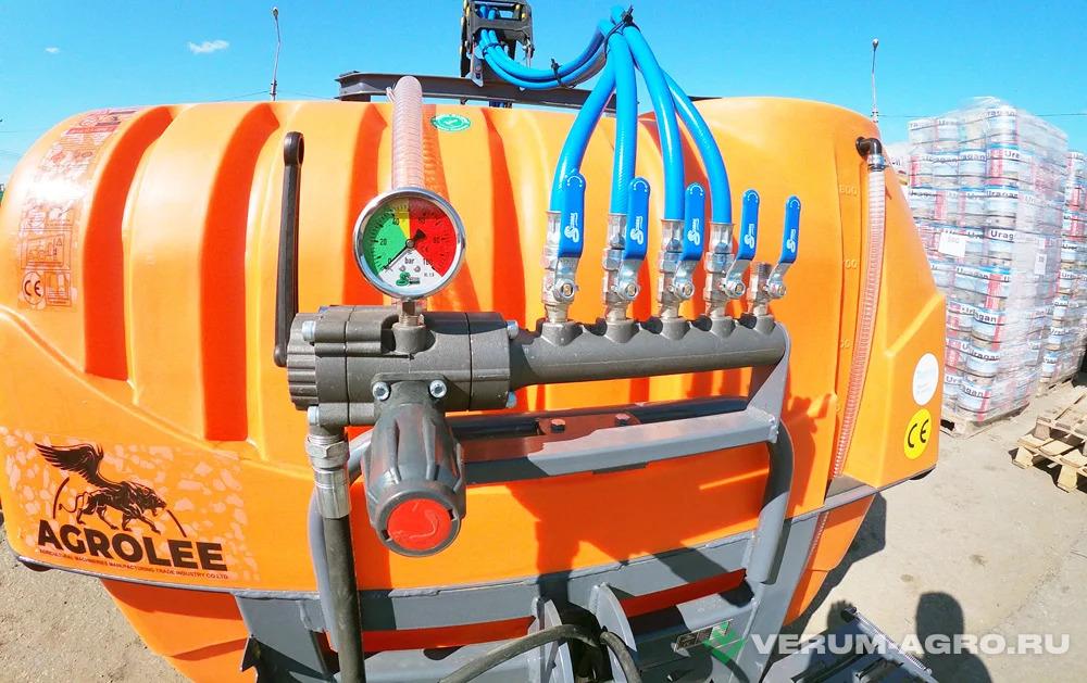 Опрыскиватели прицепные - BADILLI AGRO LEE STANDARD 800/15 опрыскиватель навесной с гидравлическим подъемом штанги