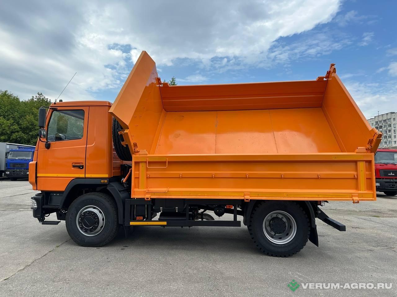 Грузовой автотранспорт - МАЗ 555026-585-000 Самосвал