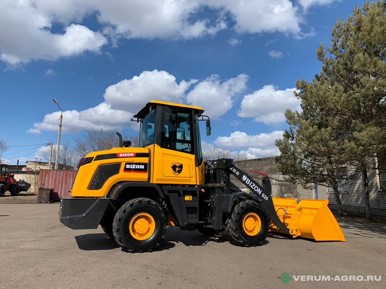 Фронтальные погрузчики - BIZON 920 