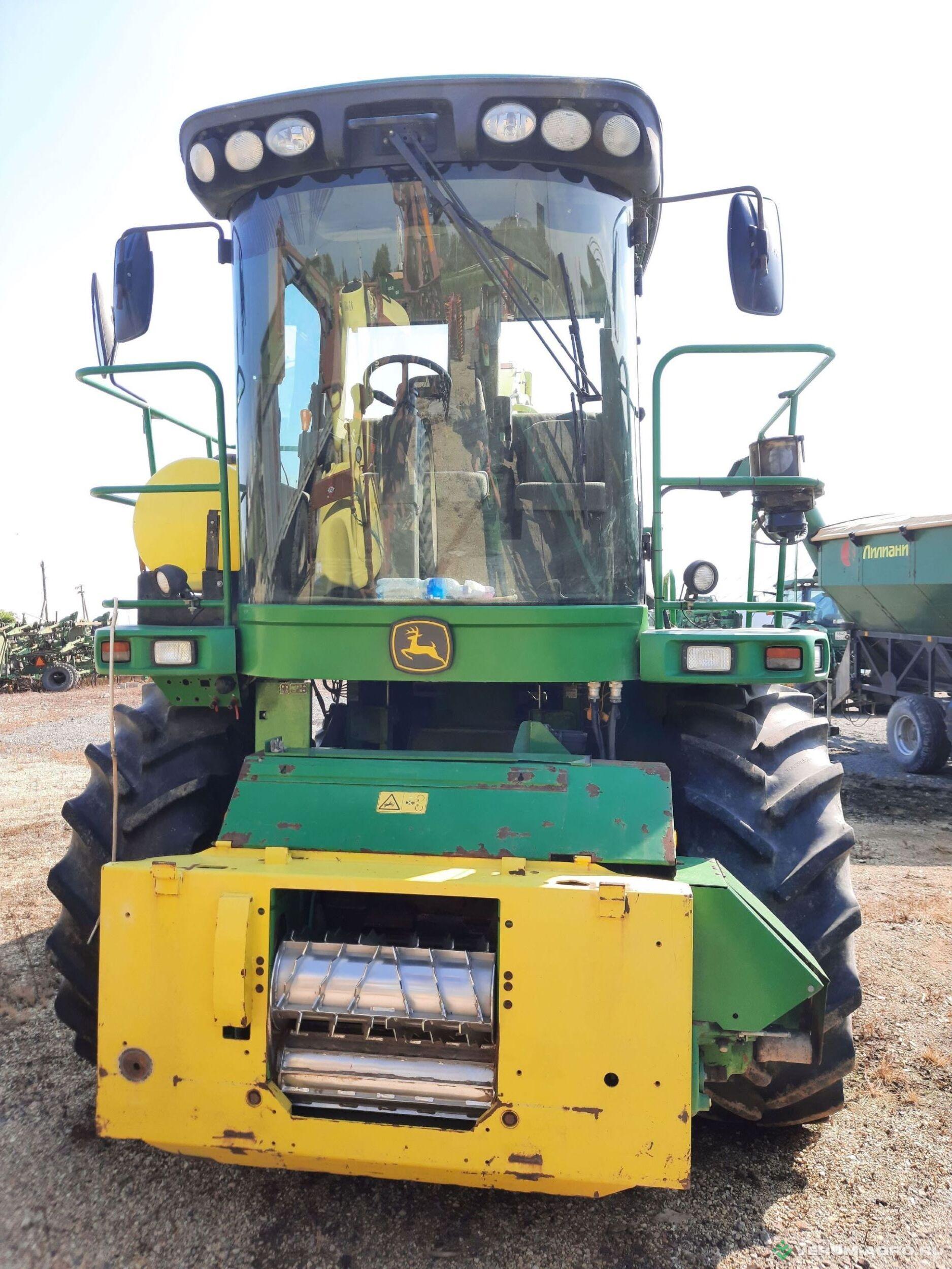Кормоуборочные комбайны - JOHN DEERE 7350 