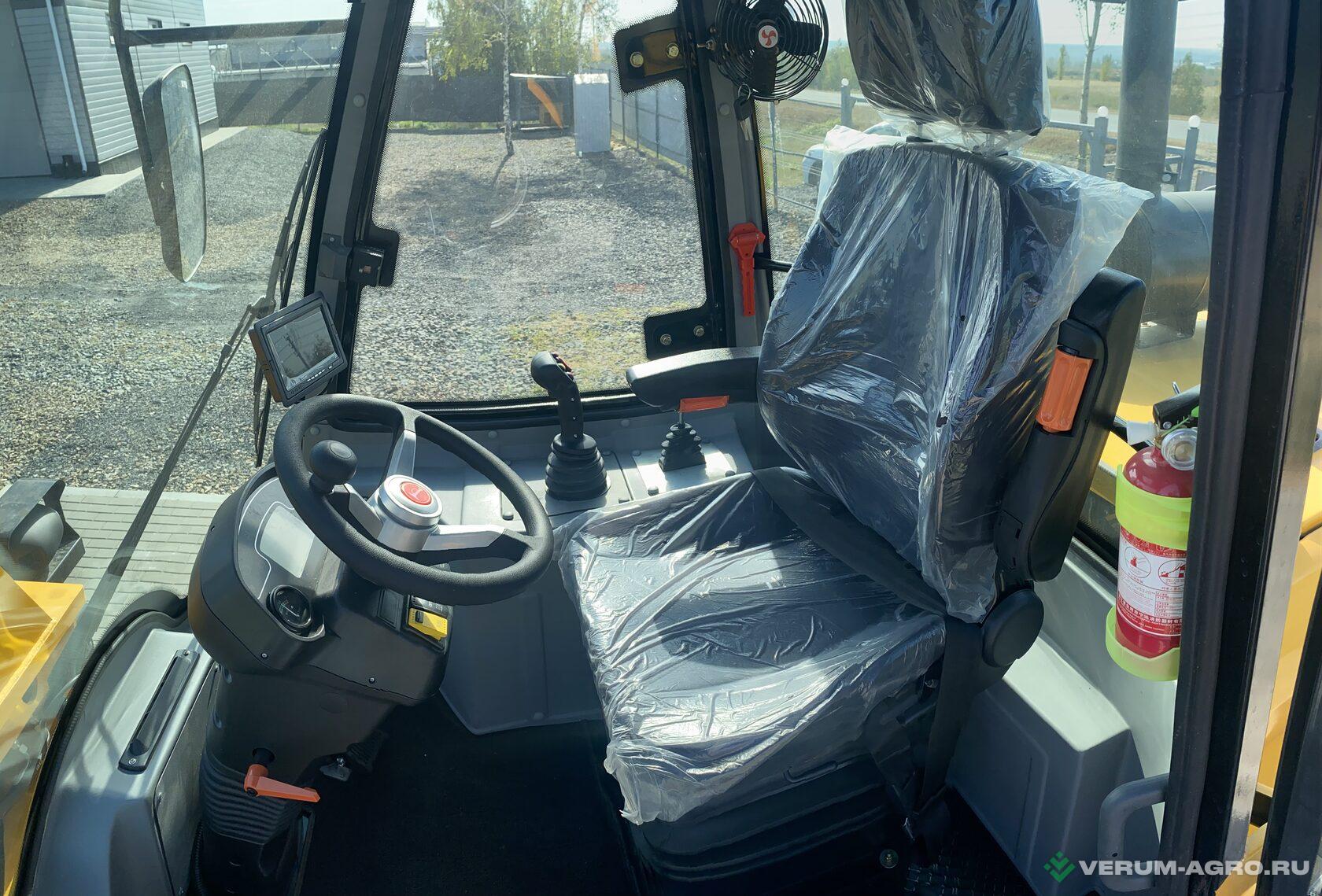 Телескопические погрузчики - FORLOAD T3000 телескопический погрузчик 