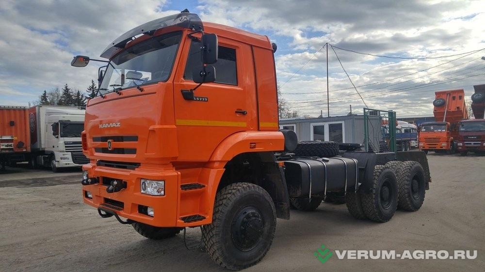 Грузовой автотранспорт - КАМАЗ 65225-26014-53, тягач вездеход, 6х6,  двускатный, шины 12.00R20