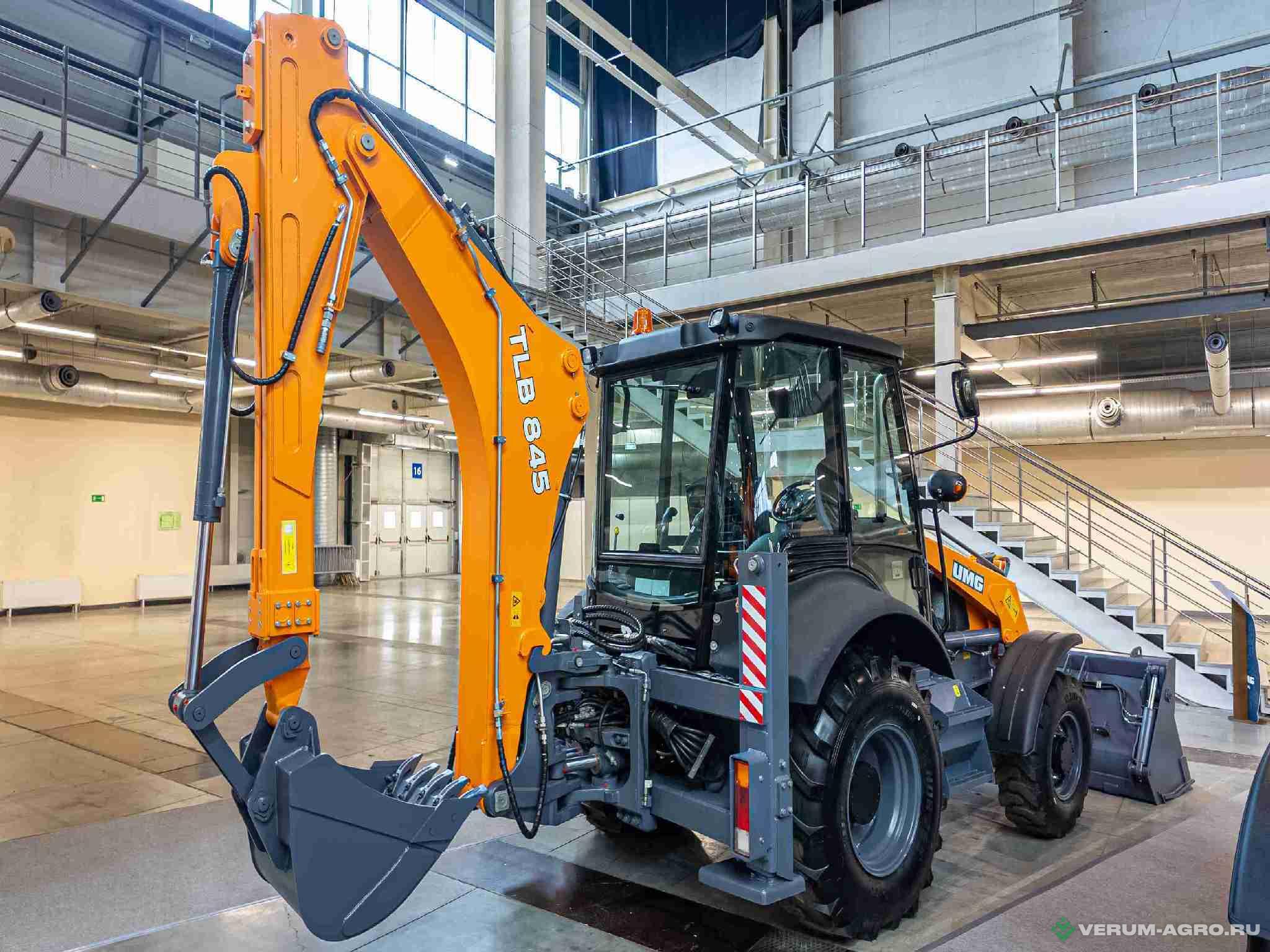 Экскаваторы - UMG Экскаватор-погрузчик TLB 845 