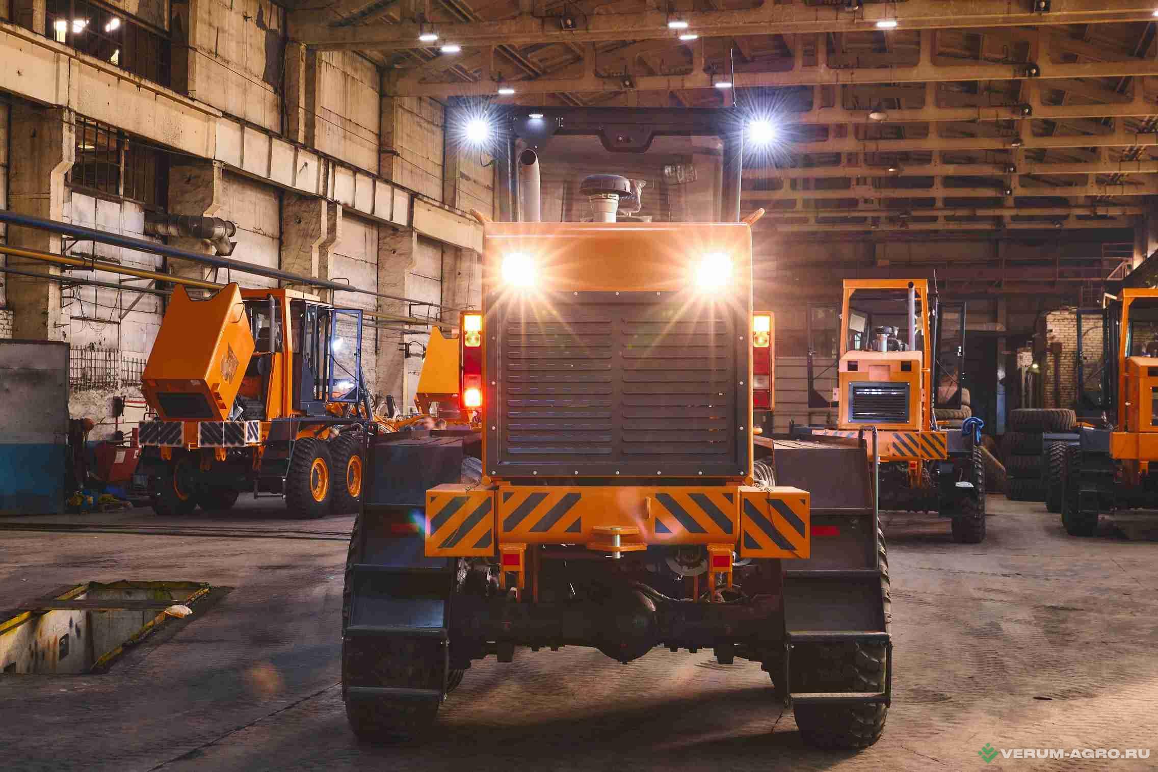 Грейдеры - UMG Автогрейдер ДЗ-250 