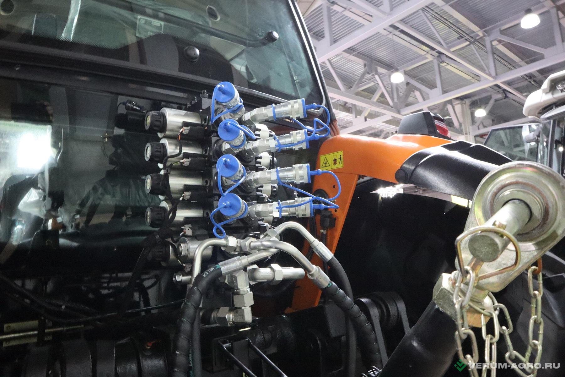 Колесные тракторы - ENSIGN Трактор Ensign YX2404-N  