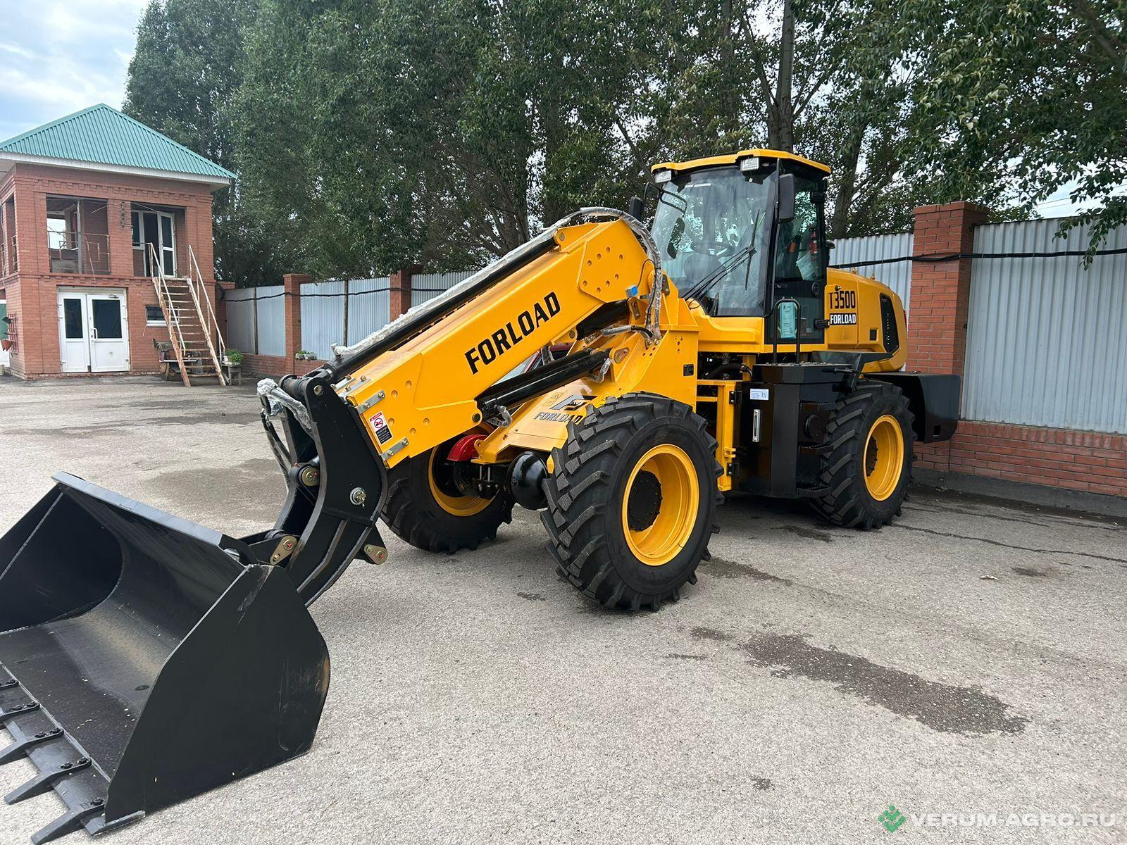 Телескопические погрузчики - FORLOAD T3500 