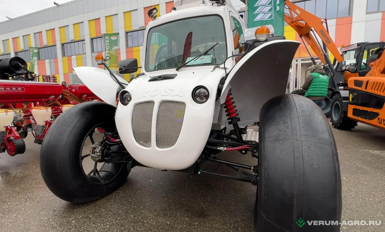 Разбрасыватели удобрений - ROSA 11 Самоходный разбрасыватель-опрыскиватель пневмоход 