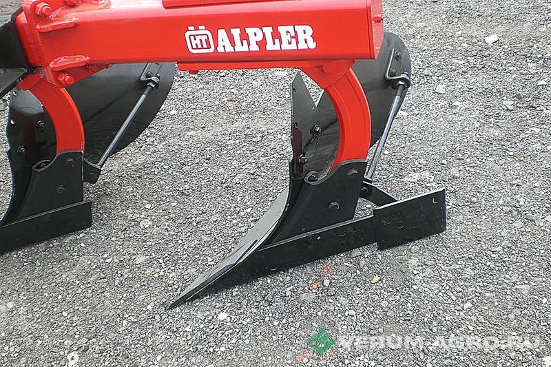 Плуги и глубокорыхлители - ALPLER 3-х корпусный оборотный плуг  (2+1) перьевой отвал