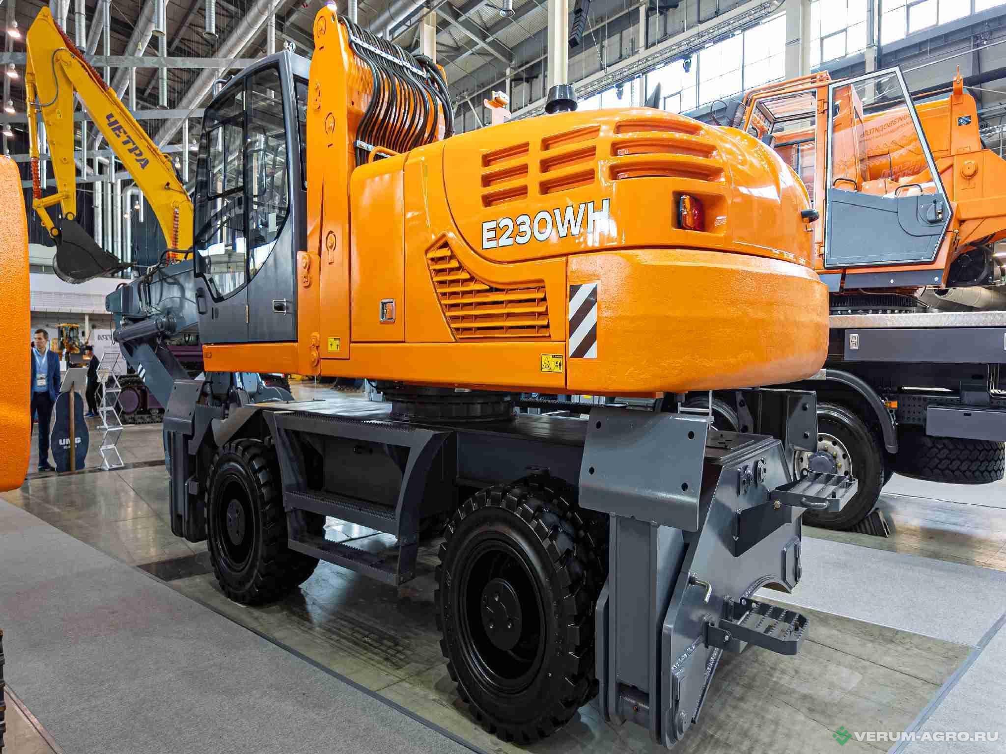 Прочее - UMG Грейферный погрузчик (перегружатель) E230WH 