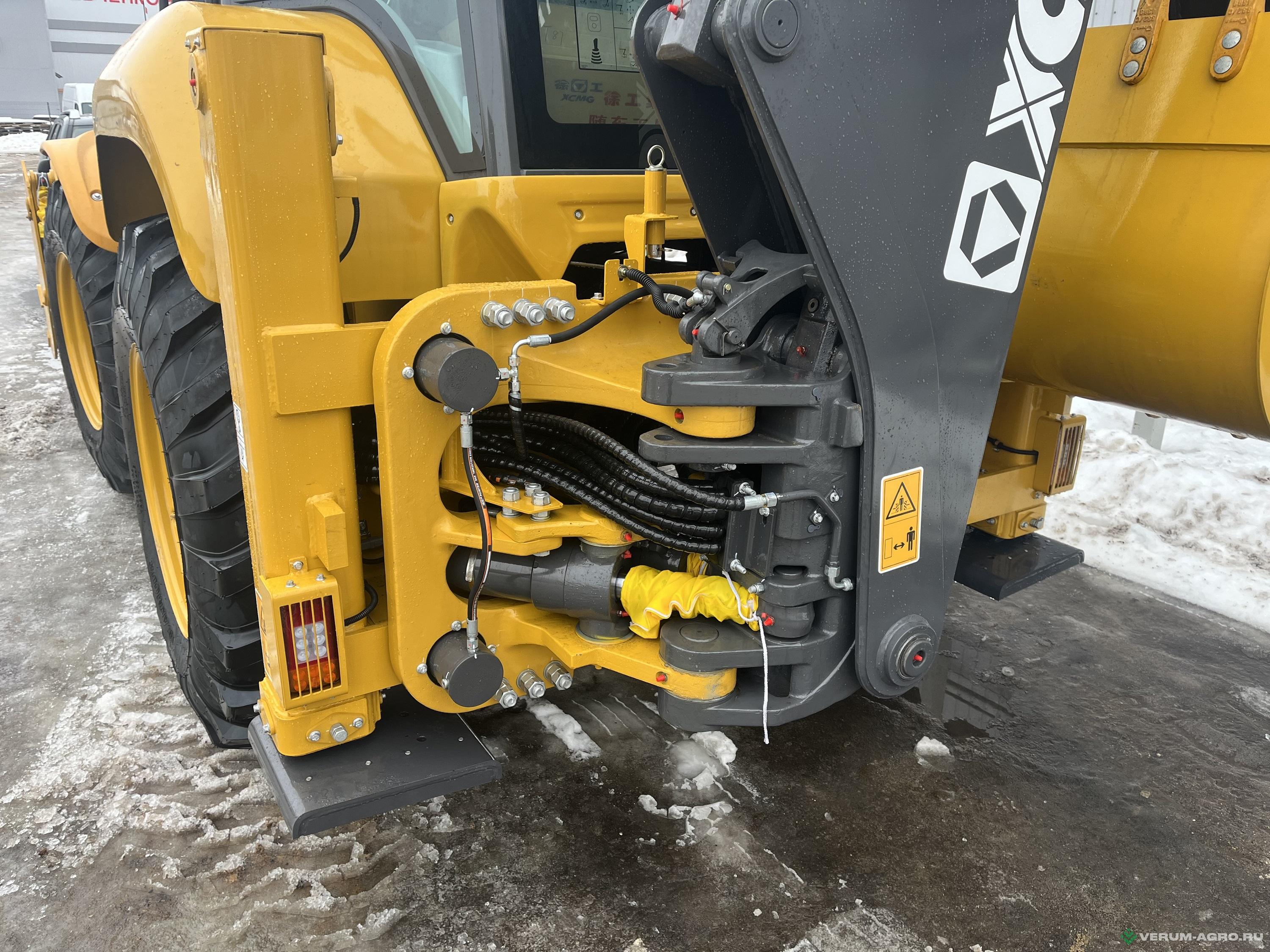 Экскаваторы - XCMG XC8-S3570 Экскаватор-погрузчик равноколесный