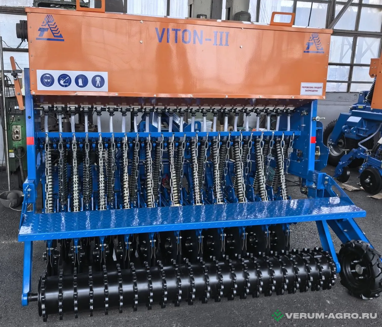 Сеялки - VITON 3 травяная,дернинная, подсев пастбищ