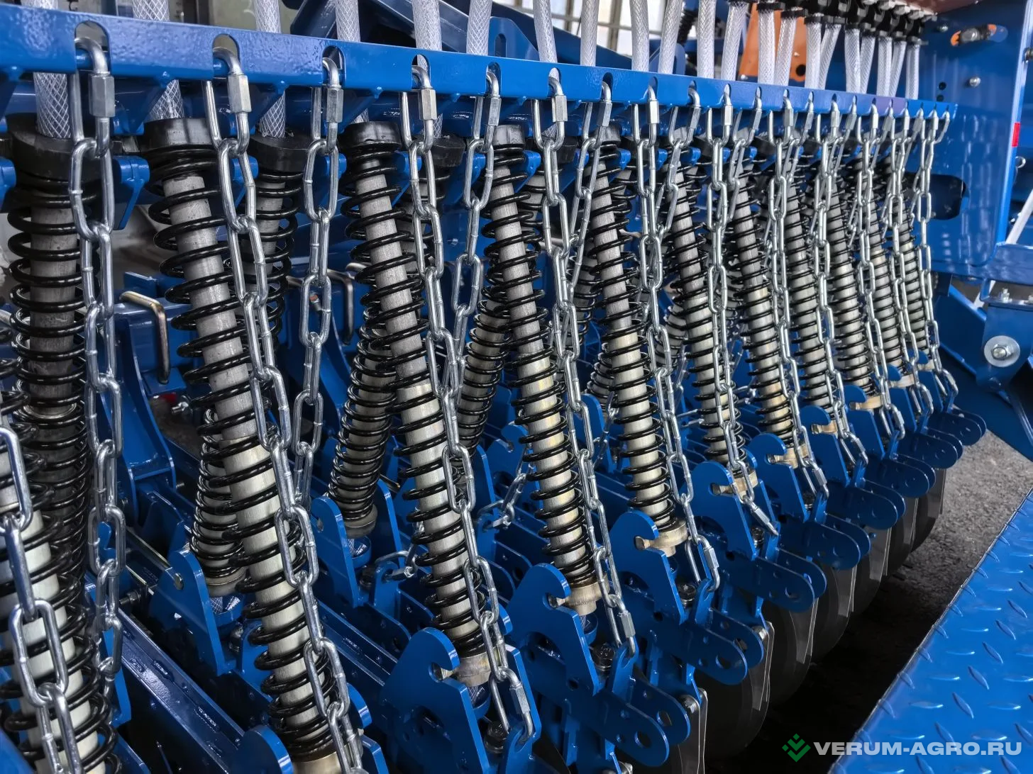 Сеялки - VITON 3 травяная,дернинная, подсев пастбищ