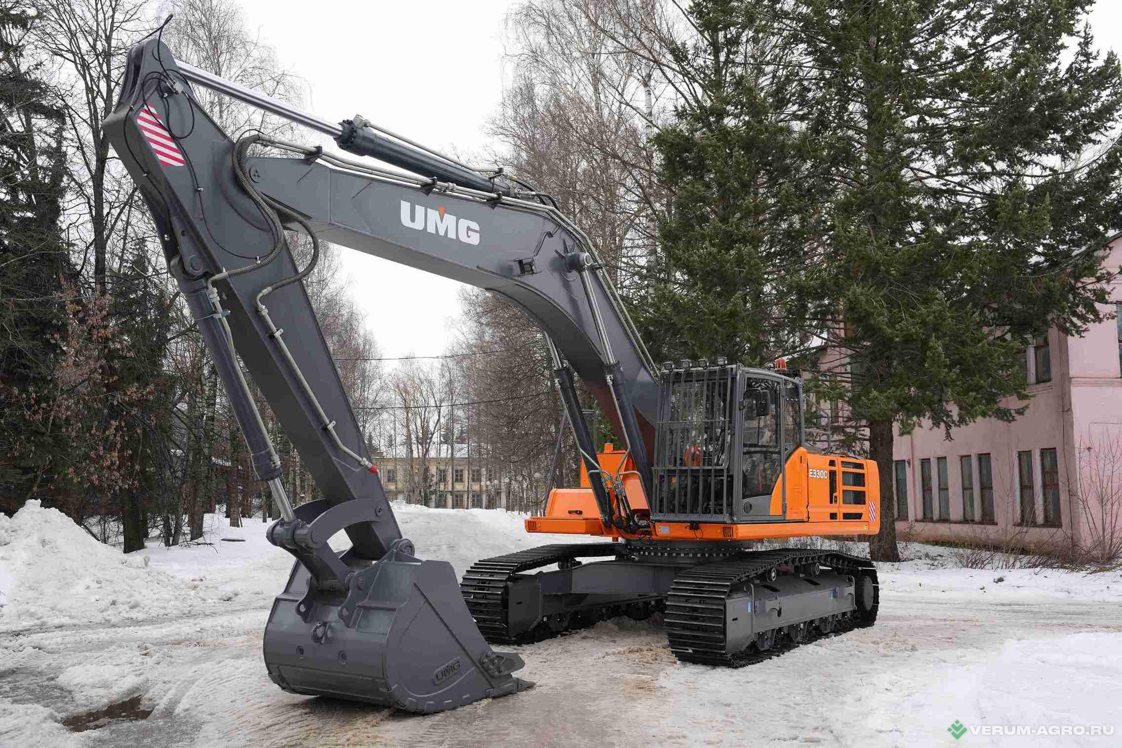 Экскаваторы - UMG Гусеничный экскаватор E330C 