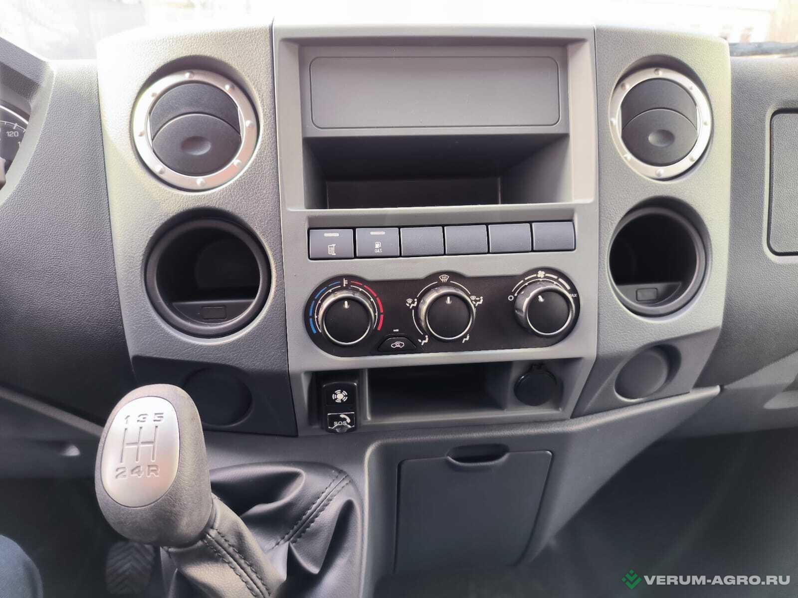 Грузовой автотранспорт - ГАЗ А21R35 