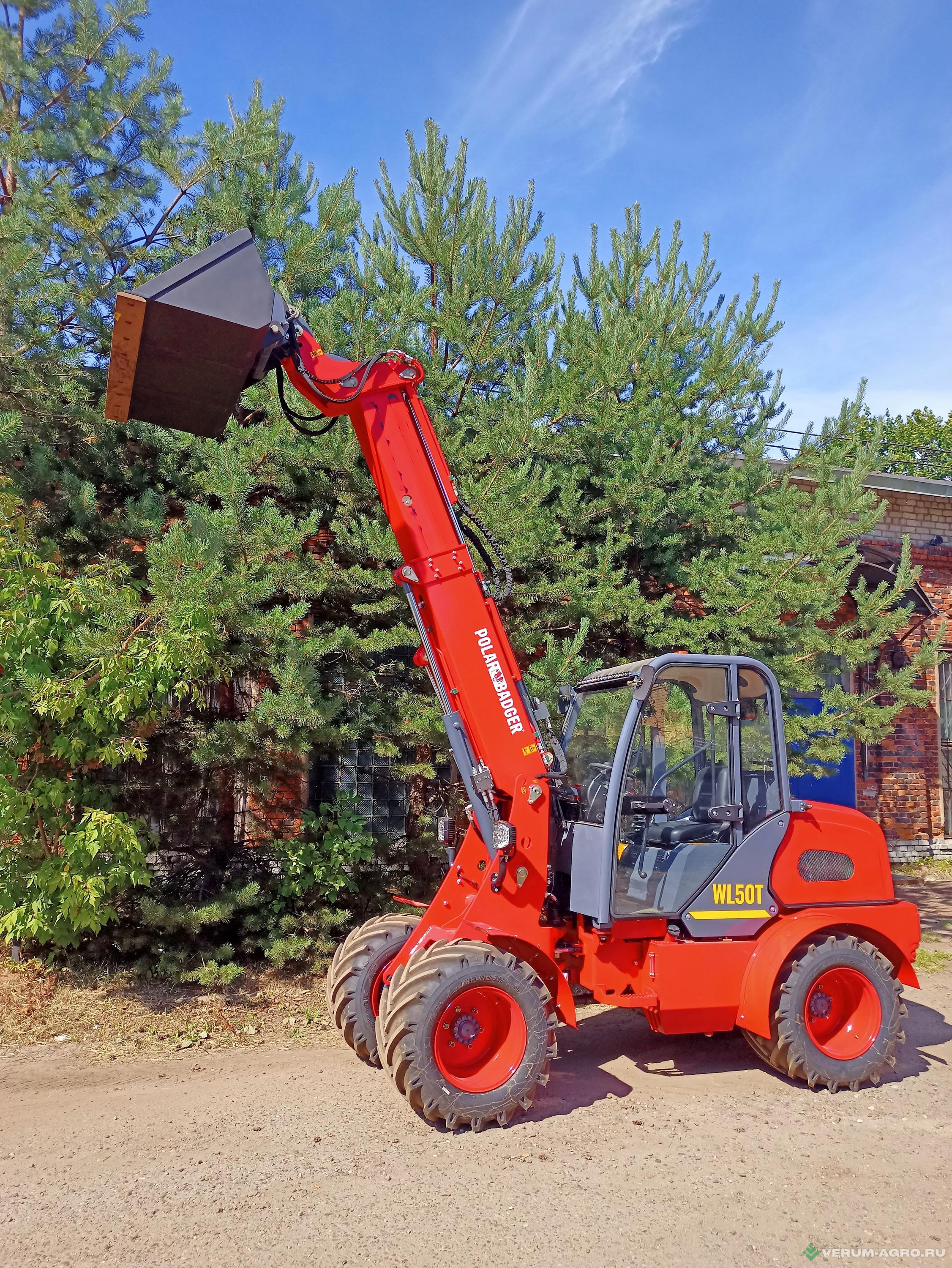 Телескопические погрузчики - POLAR BADGER WL50AT 