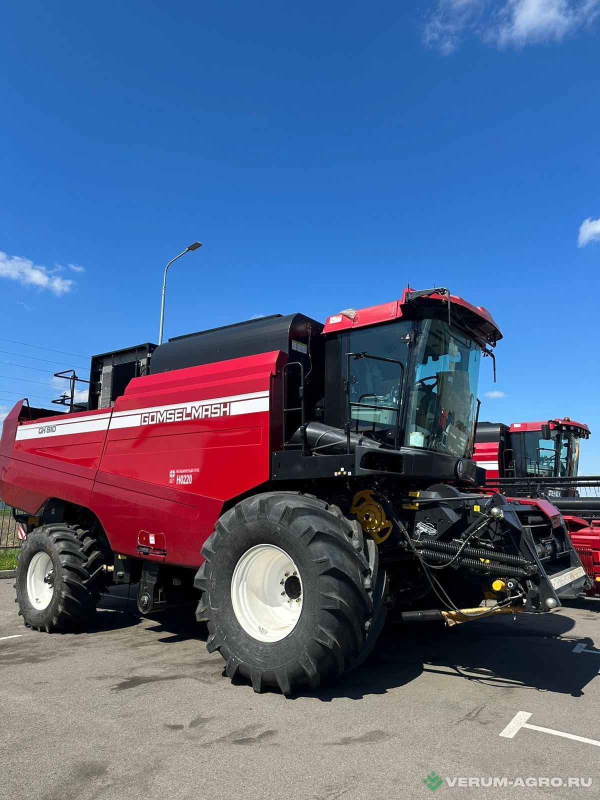 Зерноуборочные комбайны - ГОМСЕЛЬМАШ GH810 