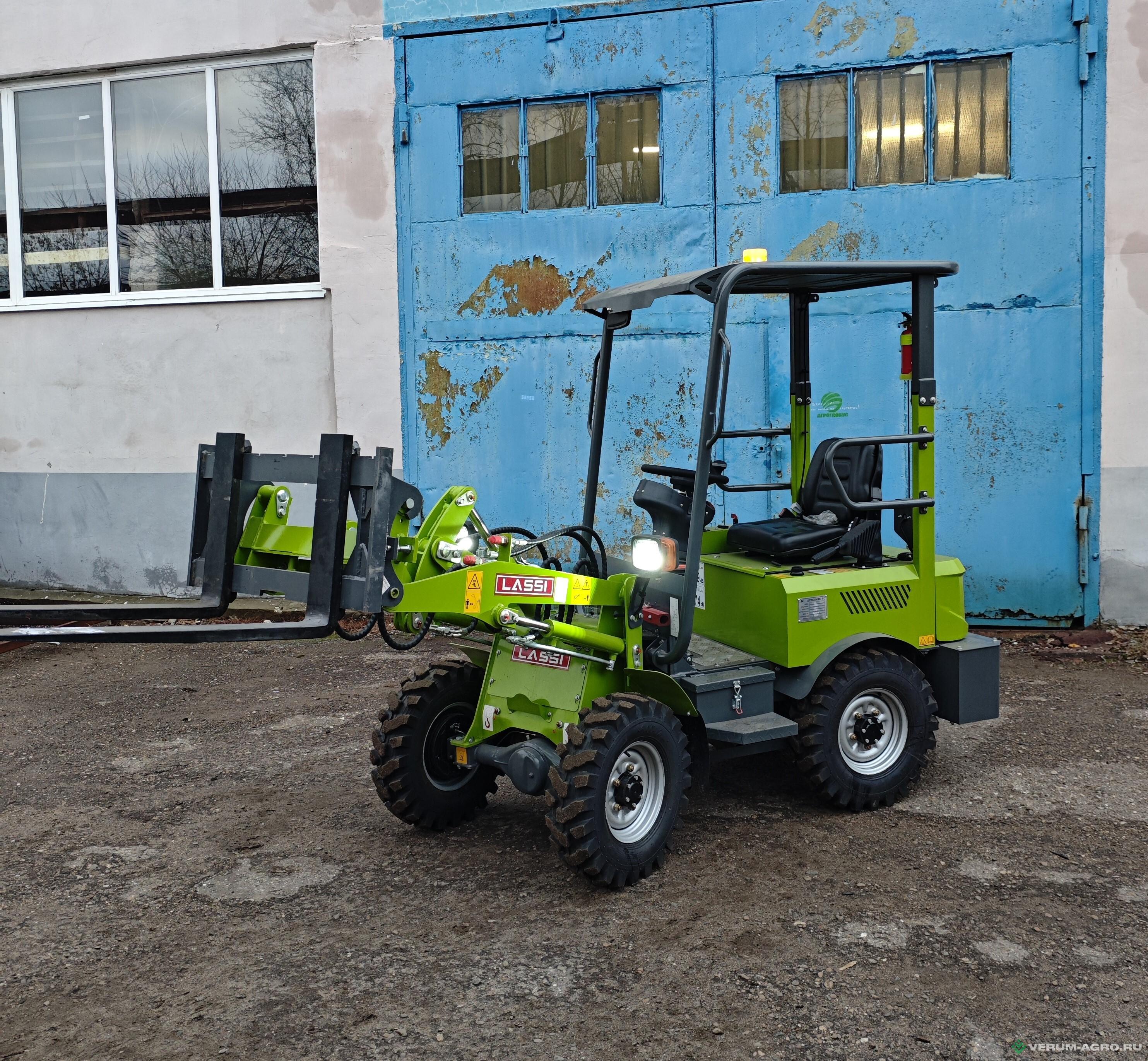 Мини-погрузчики - LASSI 604 электрический мини погрузчик