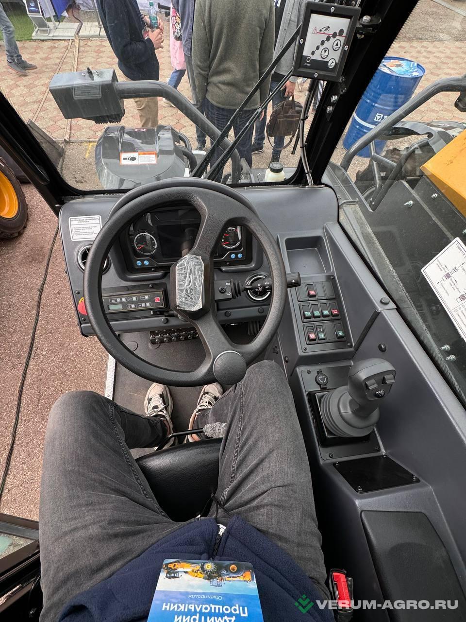 Телескопические погрузчики - XCMG XT3207K AGRI Телескопический погрузчик