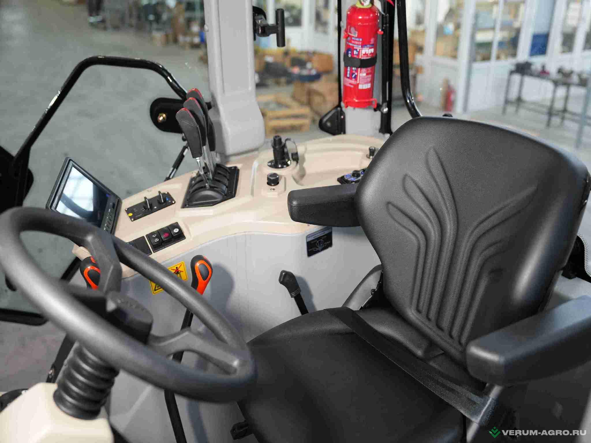 Колесные тракторы - UMG Трактор T1804 