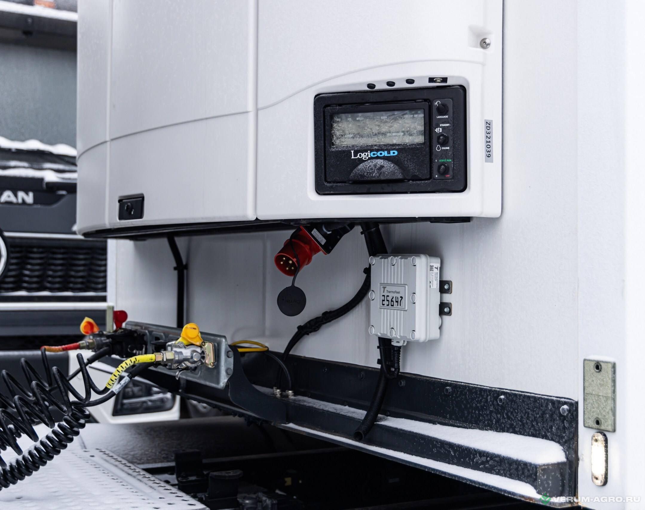 Грузовой автотранспорт - ТОНАР R3-13 (97861) с ХОУ Carrier Vector 1550 Рефрижераторный полуприцеп 